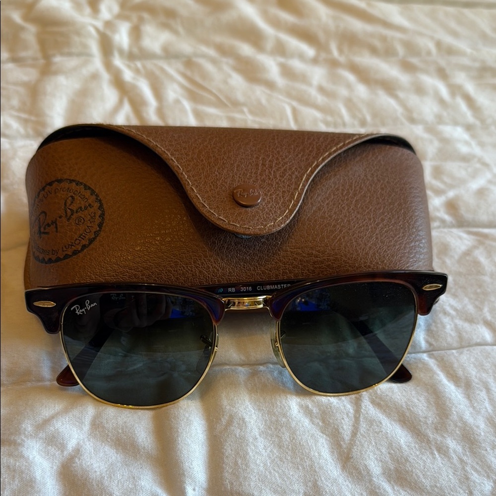 Ray-Ban Clubmaster Sunglasses with Case